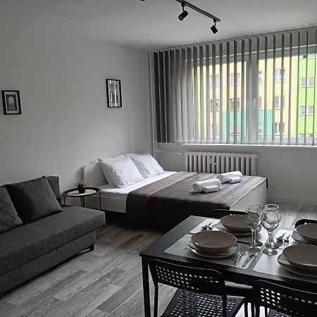 Apartamenty Oswiecim Klimatyzacja Air-Conditioned Dış mekan fotoğraf