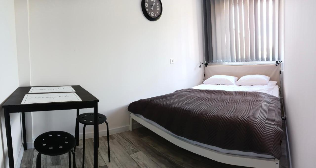 Apartamenty Oswiecim Klimatyzacja Air-Conditioned Dış mekan fotoğraf