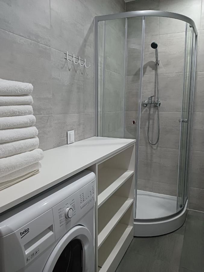 Apartamenty Oswiecim Klimatyzacja Air-Conditioned Dış mekan fotoğraf