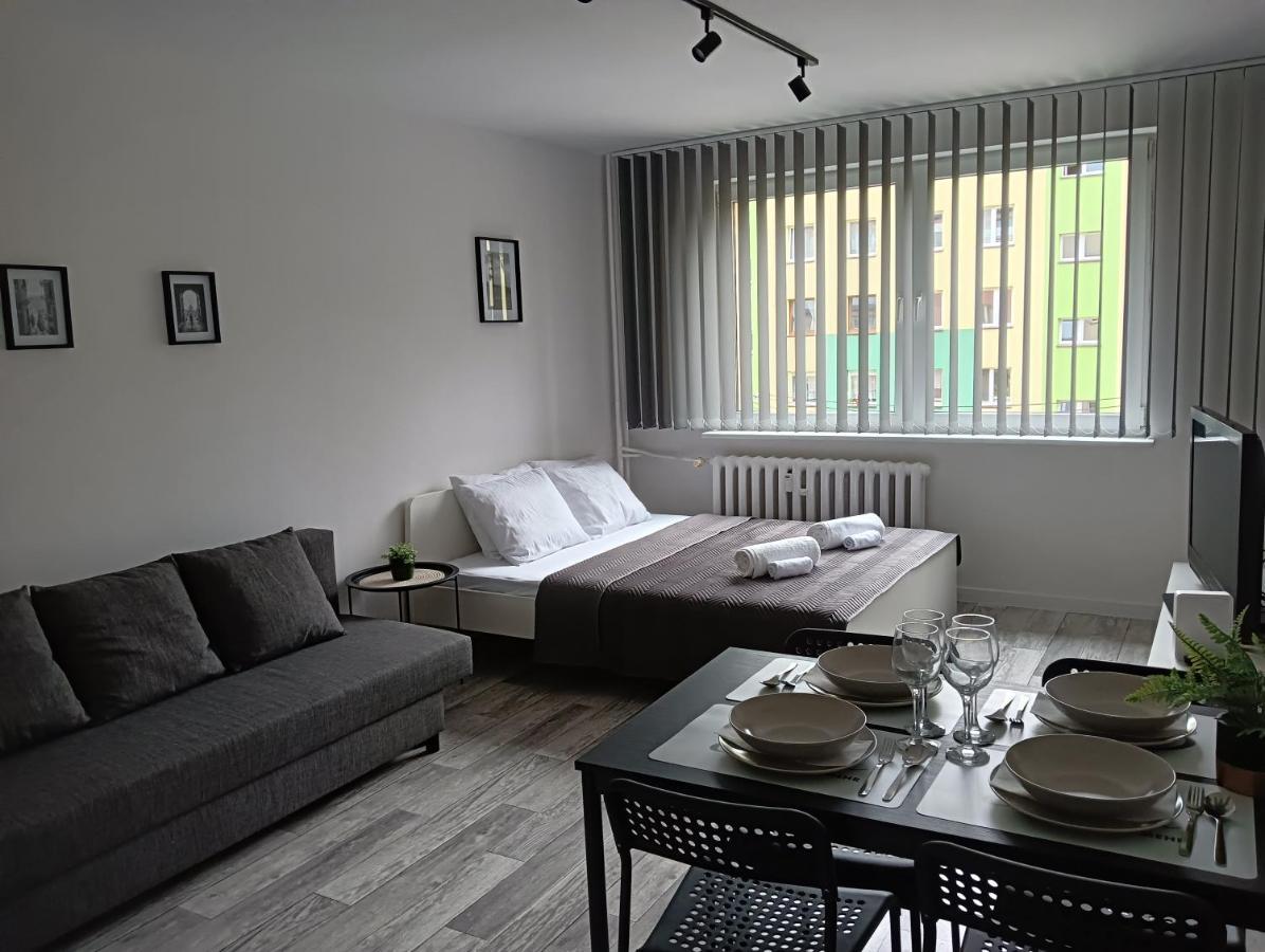 Apartamenty Oswiecim Klimatyzacja Air-Conditioned Dış mekan fotoğraf